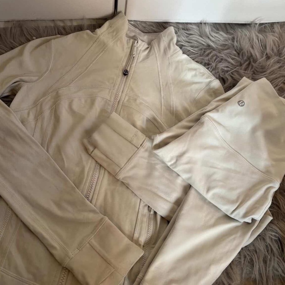 Lululemon Cream Set